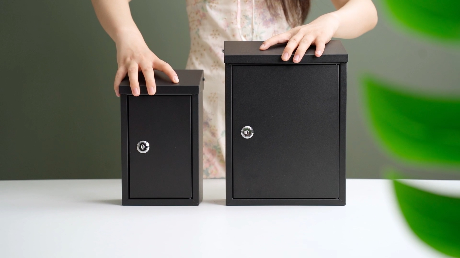 Yaocom Metal Locking Mailbox Cash Box Wall Mount Key Drop Mailbox